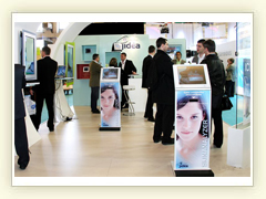 Varios Kioskos Europa en un Stand, feria en Francia